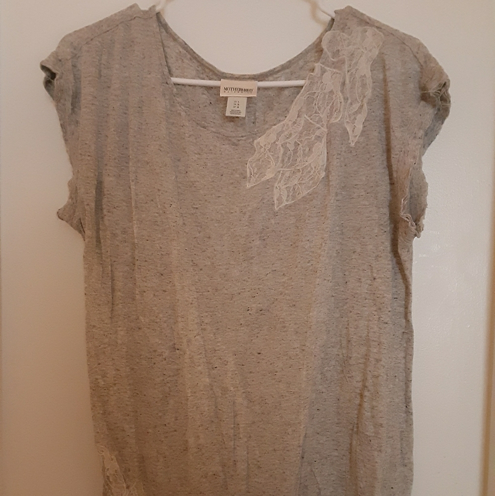 Gray and white lace maternity shirt